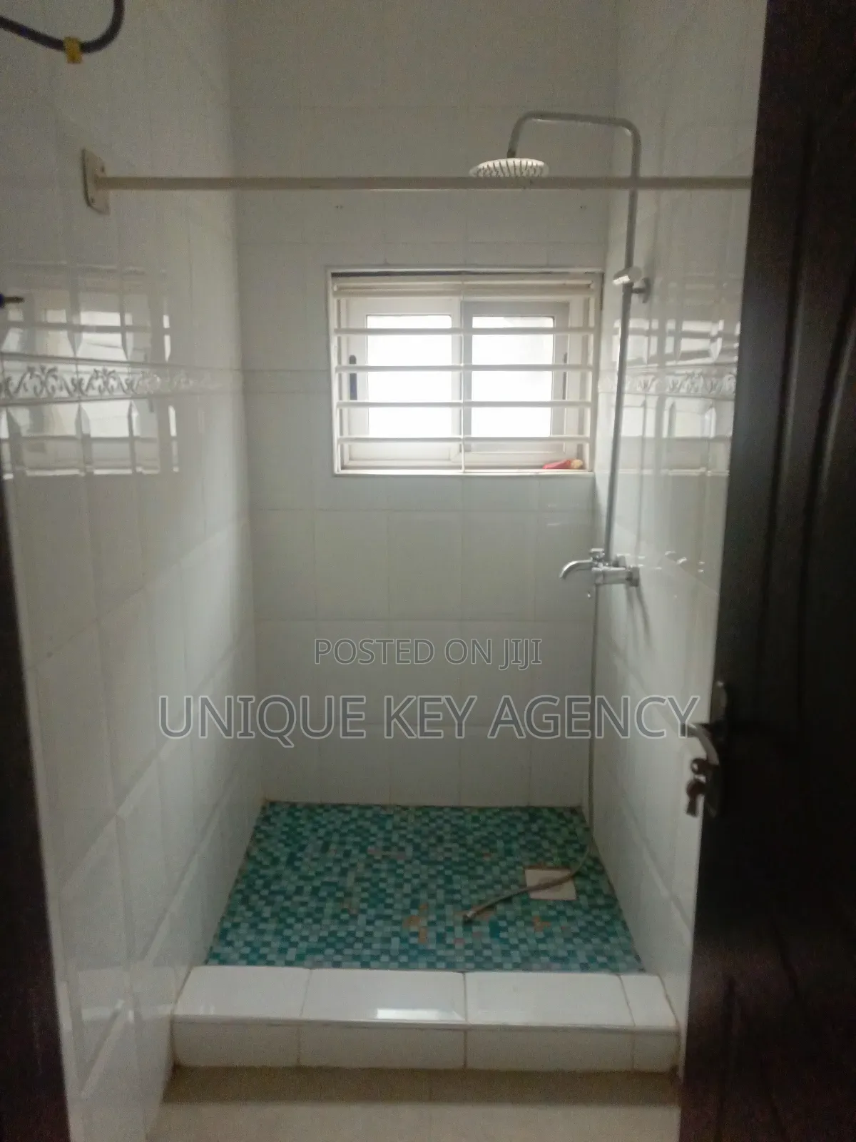 3bdrm Apartment in Unique Key Agency, Dzorwulu for rent