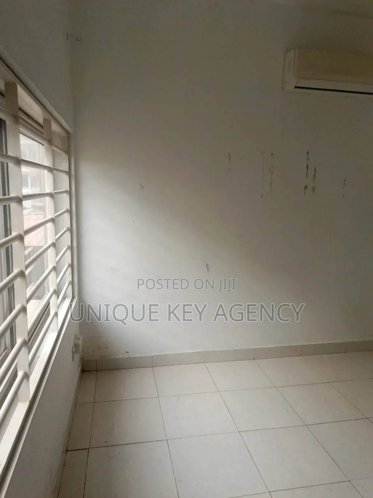 3bdrm Apartment in Unique Key Agency, Dzorwulu for rent