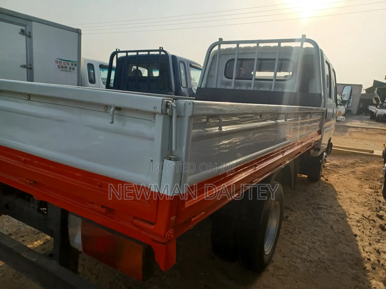 Hyundai Mighty Double Cabin White