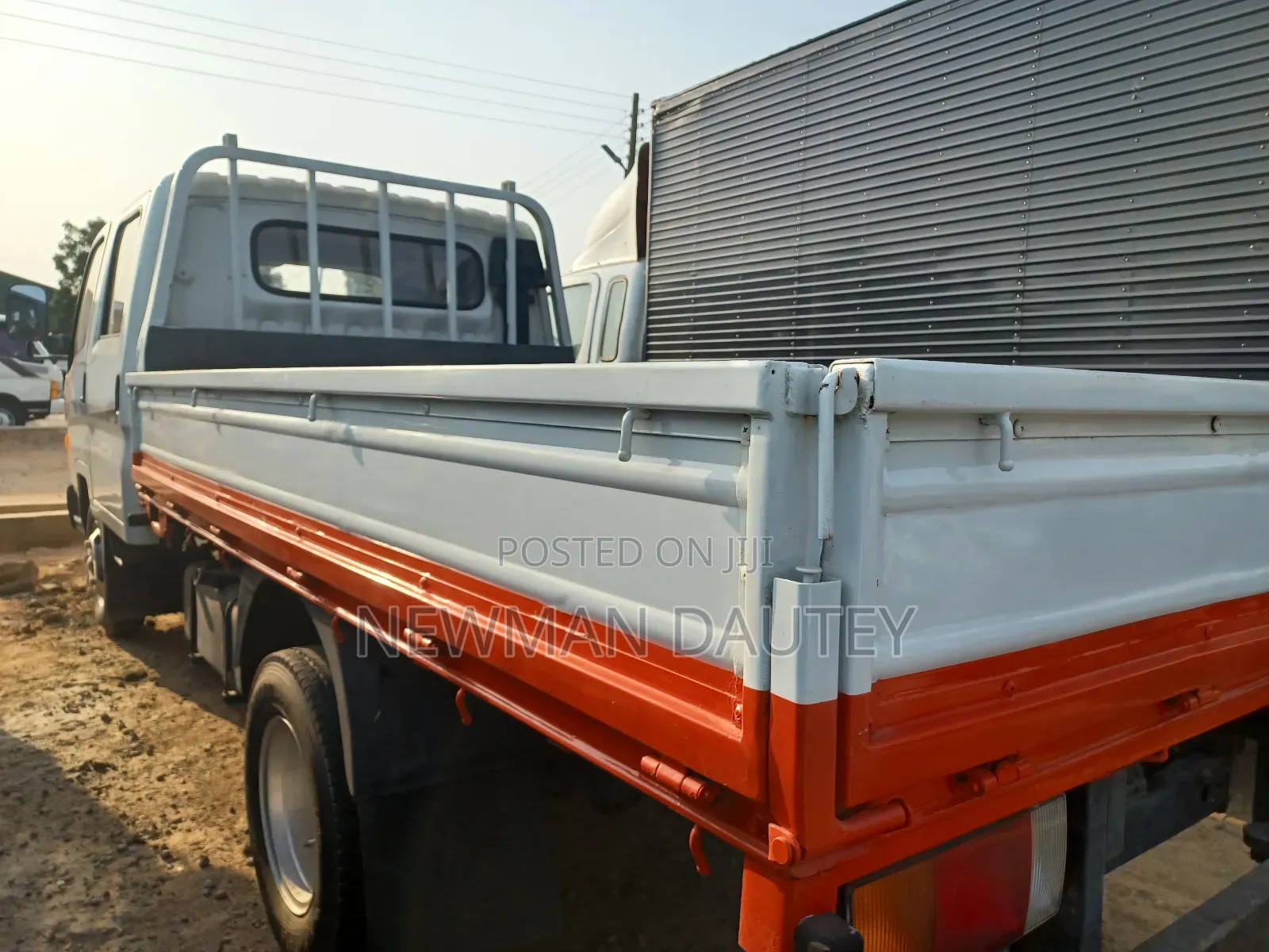 Hyundai Mighty Double Cabin White
