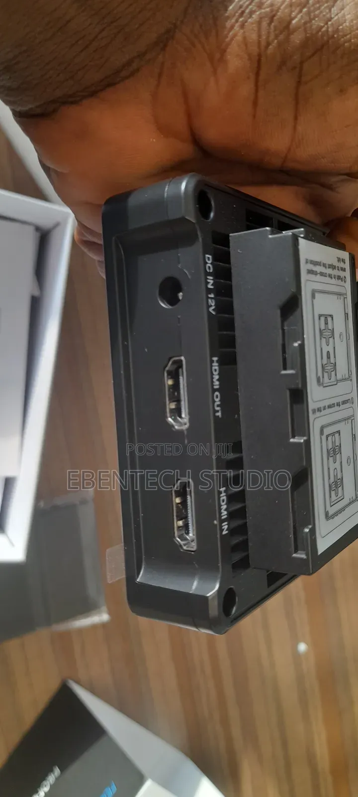 Feelworld F6 Pro Field Monitor on Camera Monitor