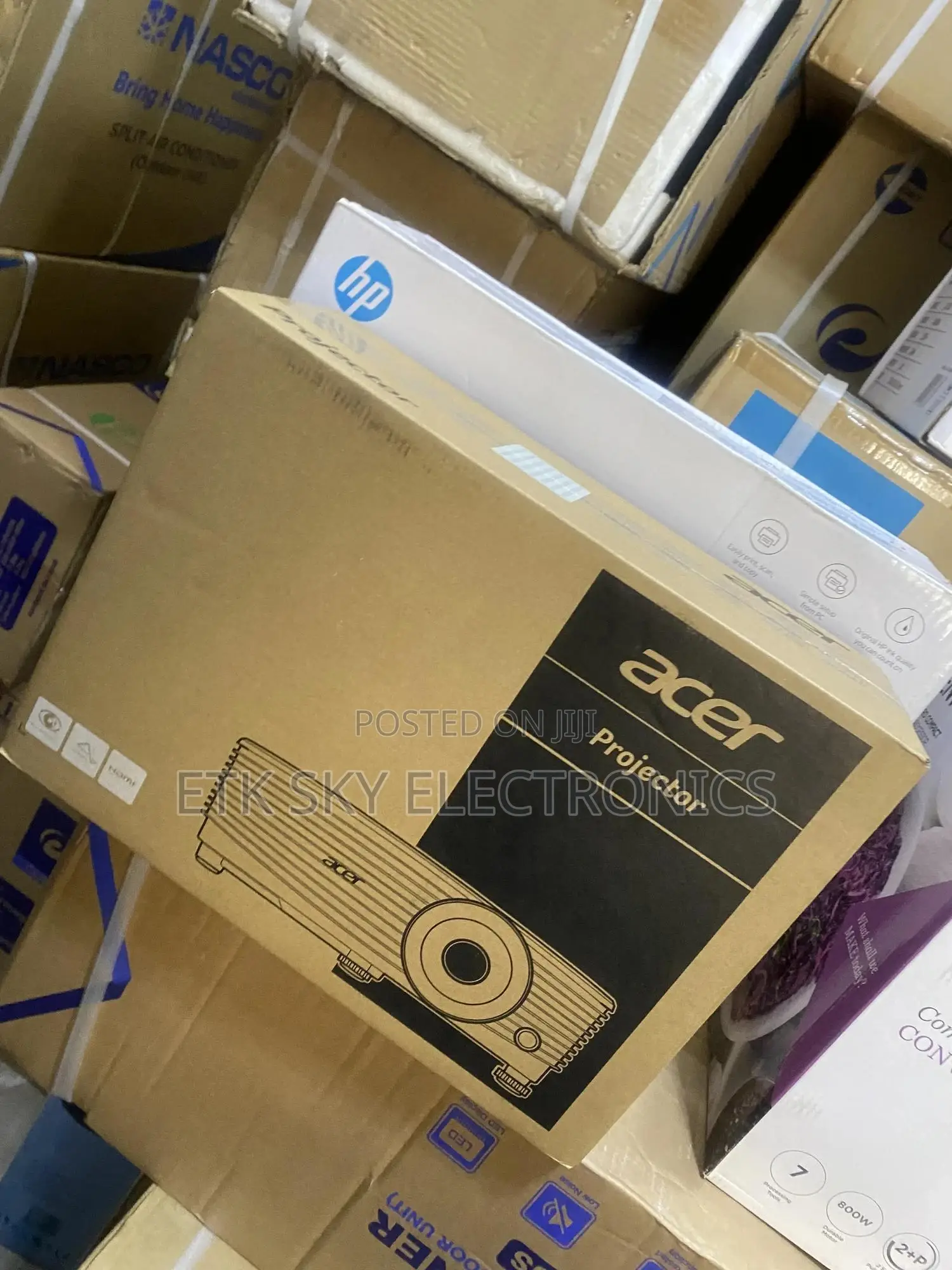 Newfangled Acer 4000lumens Digital Projector