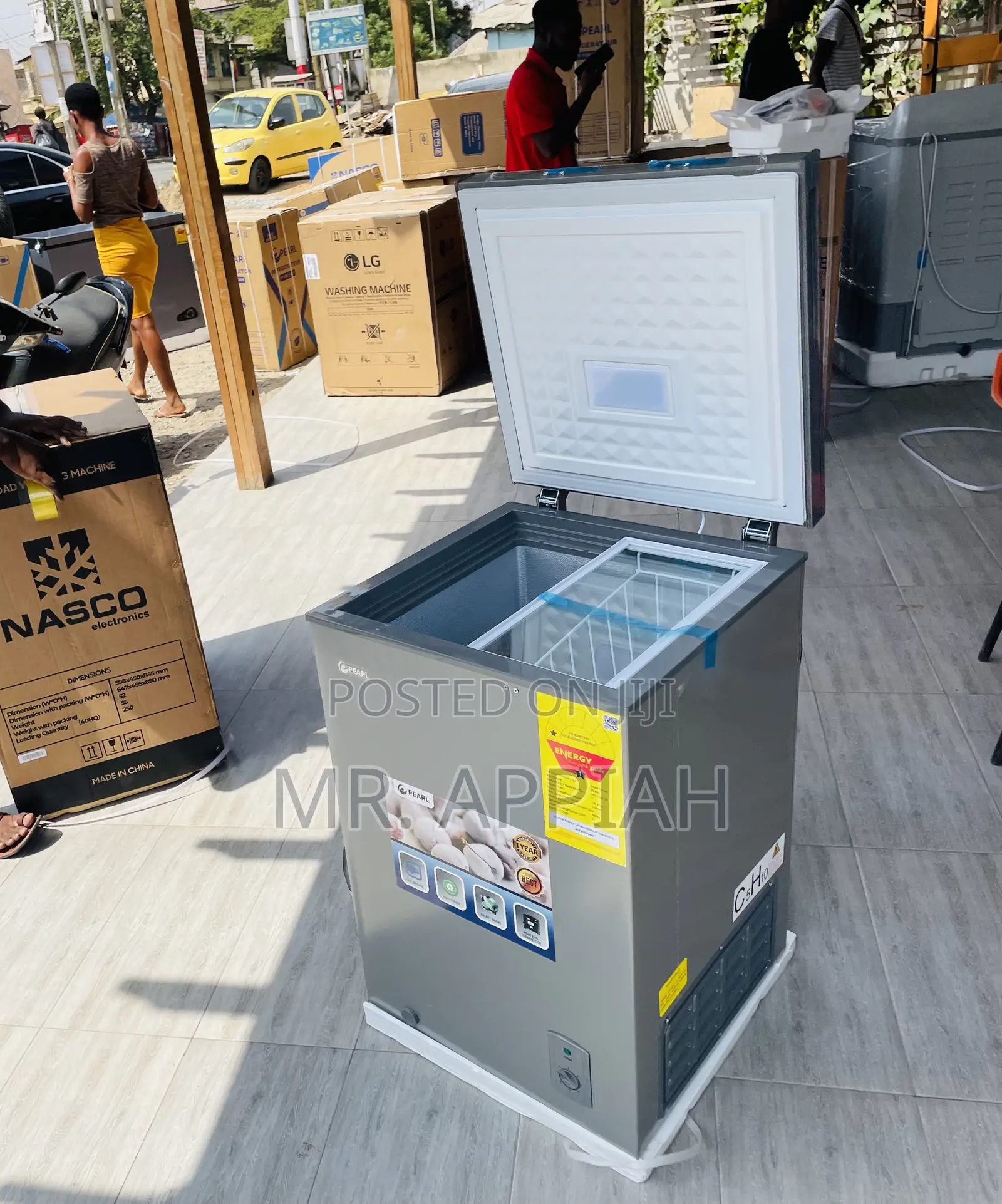 Quiet Operating Pearl 100ltr Single Door Chest Freezer.