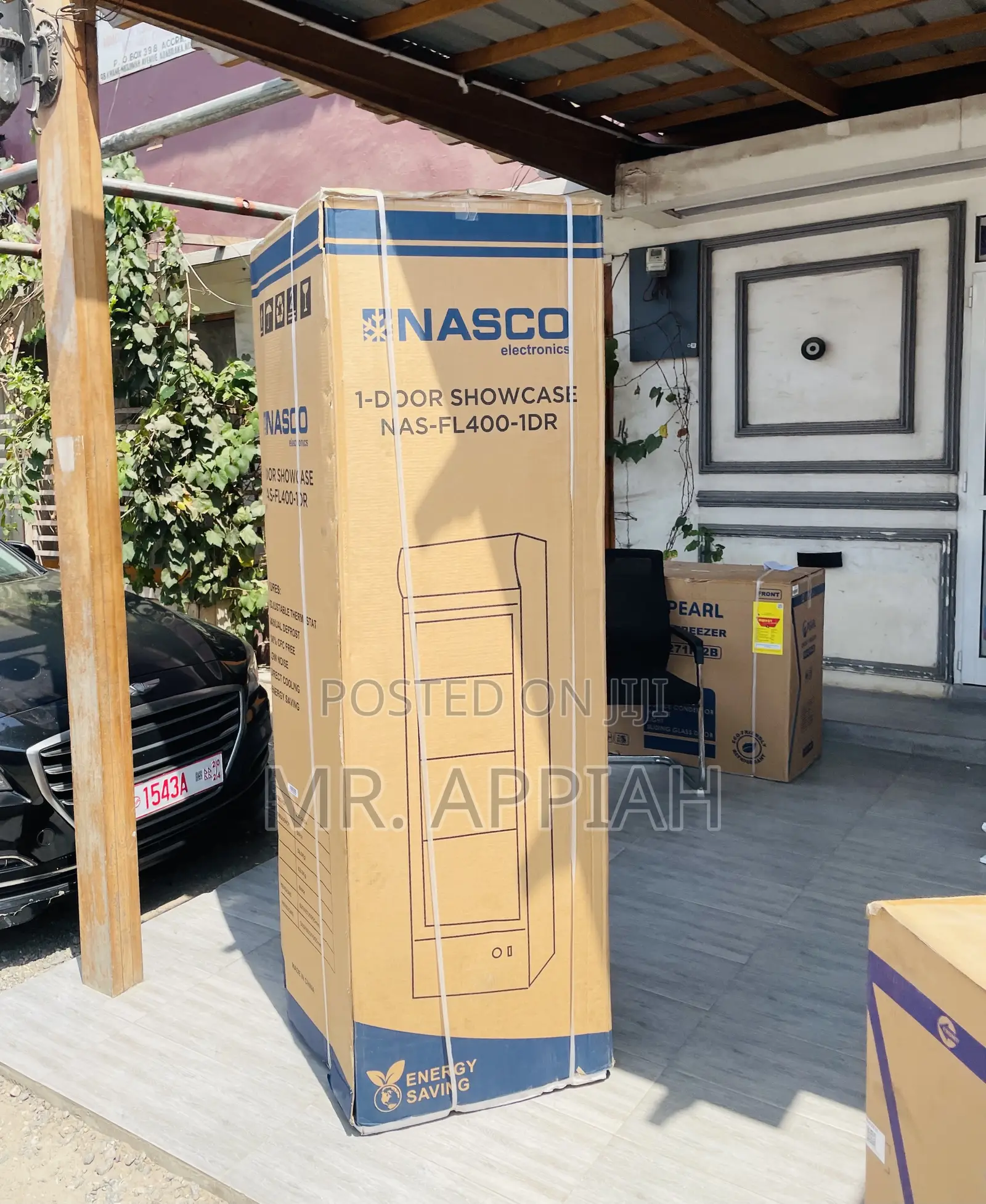 Efficient Nasco Nas-400-1dr Single Door Beverage Cooler.