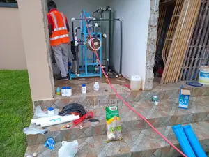 Reverse Osmosis Machine and Water Treatment Specialist