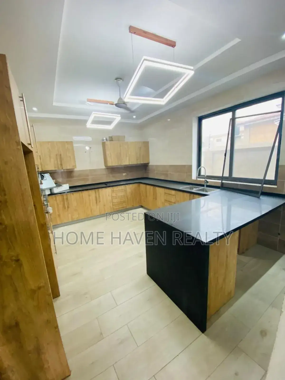 5bdrm House in Westland for sale