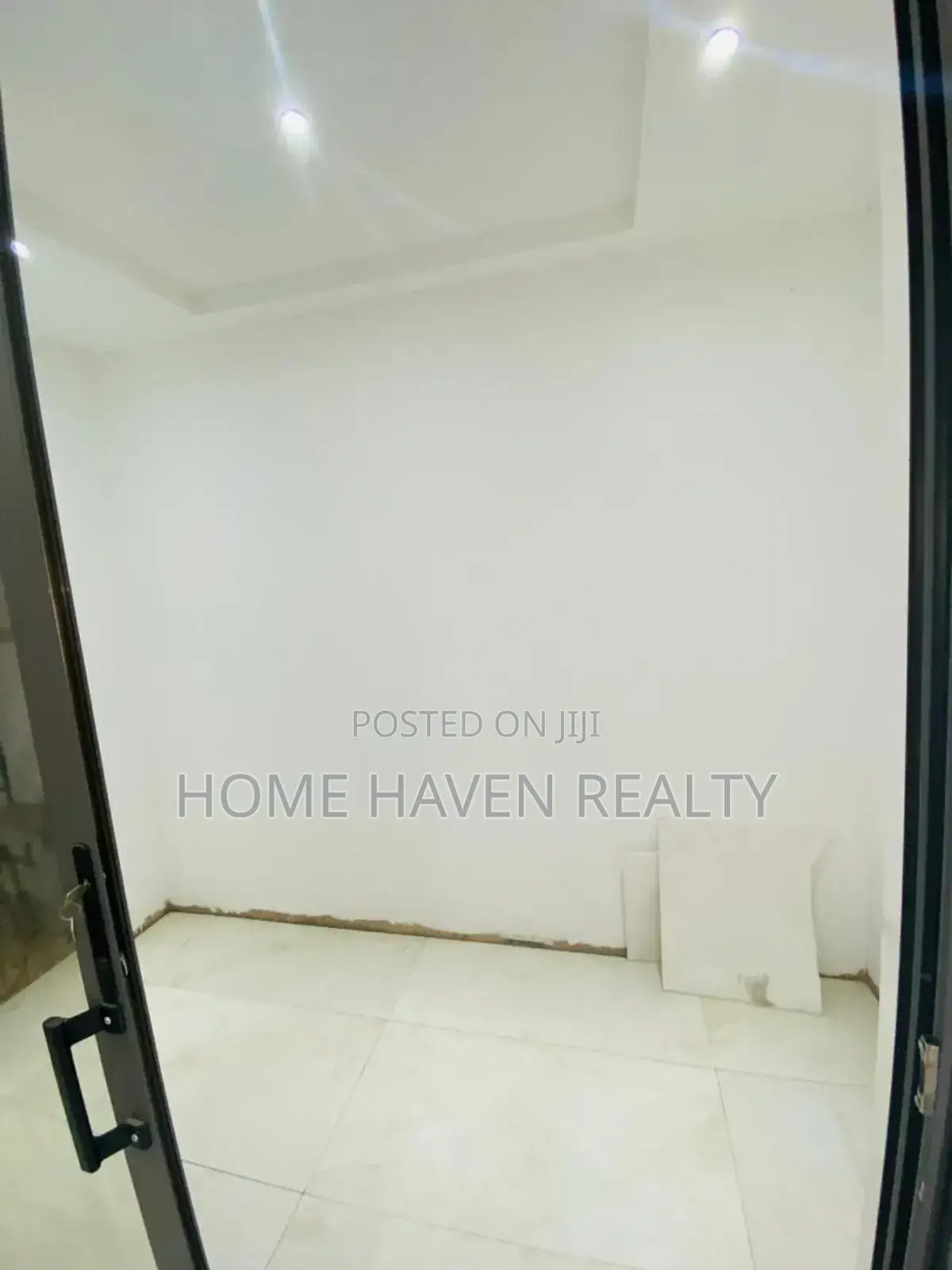 5bdrm House in Westland for sale