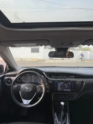 Toyota Corolla SE 4dr Sedan (1.8L 4cyl CVT) 2017 Blue