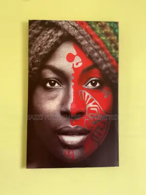 Wall Arts DE Lady Canvas Frame