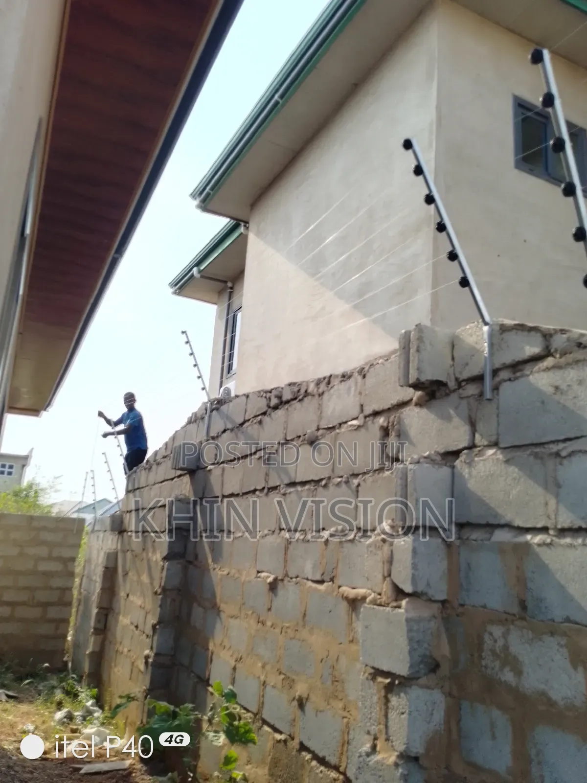 SOLAR ELECTRIC FENCE No Power Outage