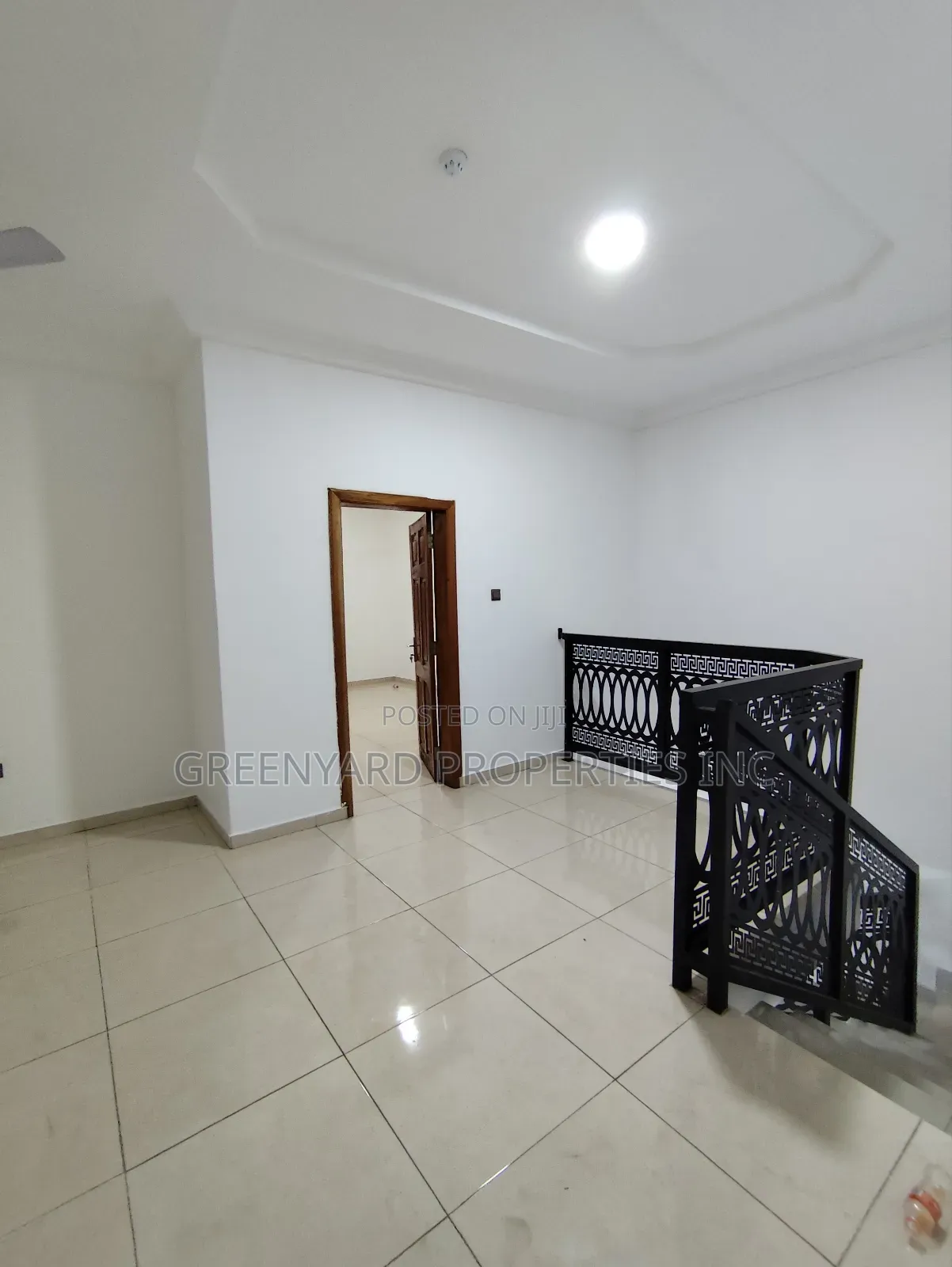 3bdrm Apartment in Madina Estate for rent