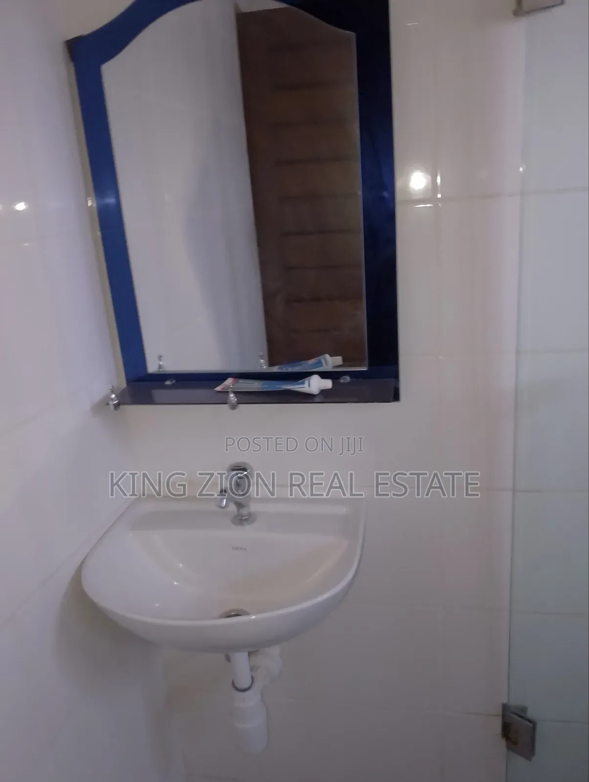 Furnished 3bdrm Apartment in King Zion Real, Awoshie for rent