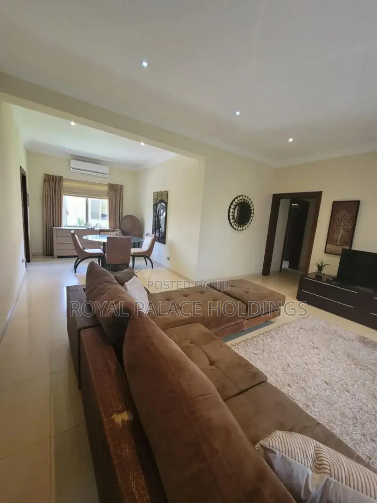 5bdrm Duplex in Cantonment, Accra Metropolitan for sale