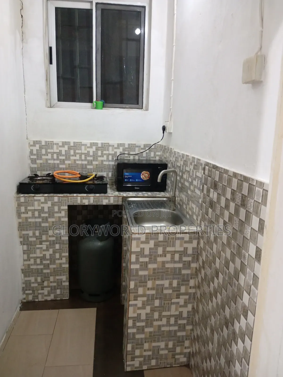 Furnished Room at Spintex (18)