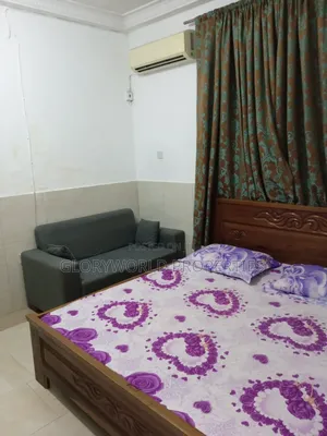 Nice Furnished Room on the 18 Road