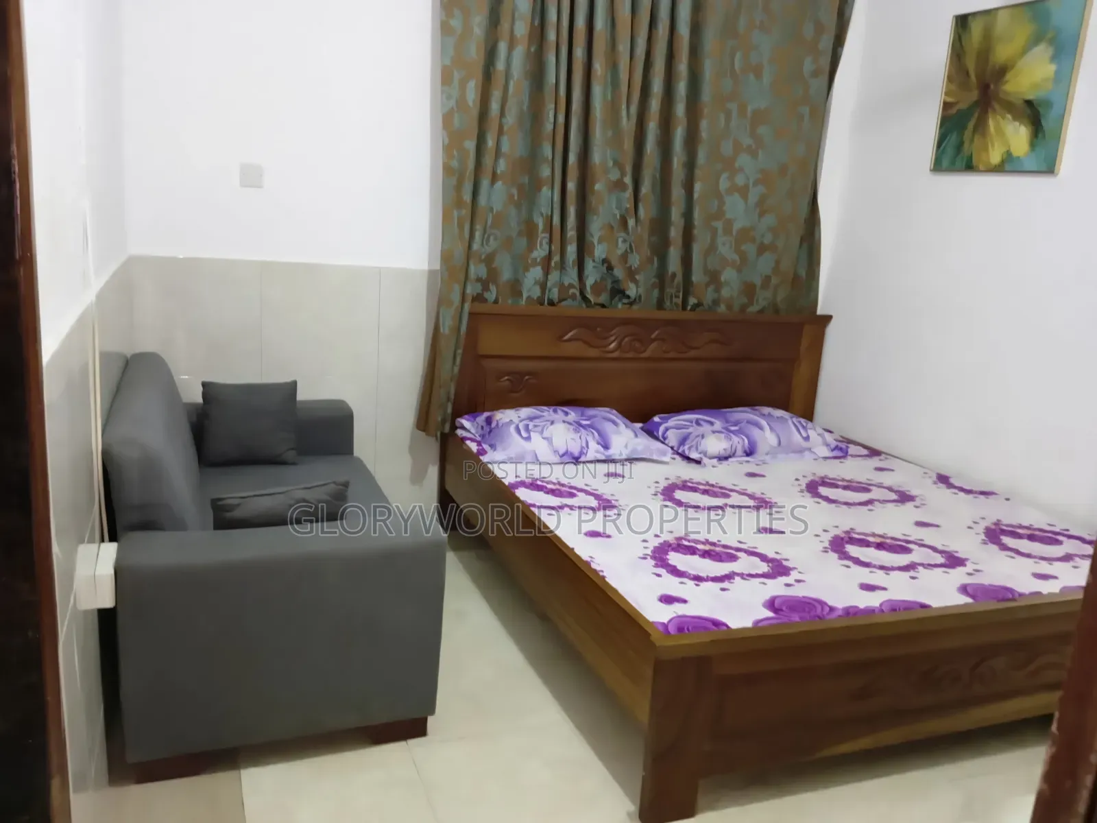 Nice Furnished Room on the 18 Road