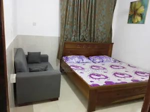 Nice Furnished Room on the 18 Road