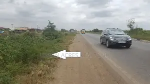 Shai Hills - (Tema - Akosmobo Roa) _ 4 Plots(0.78 Acre) Land