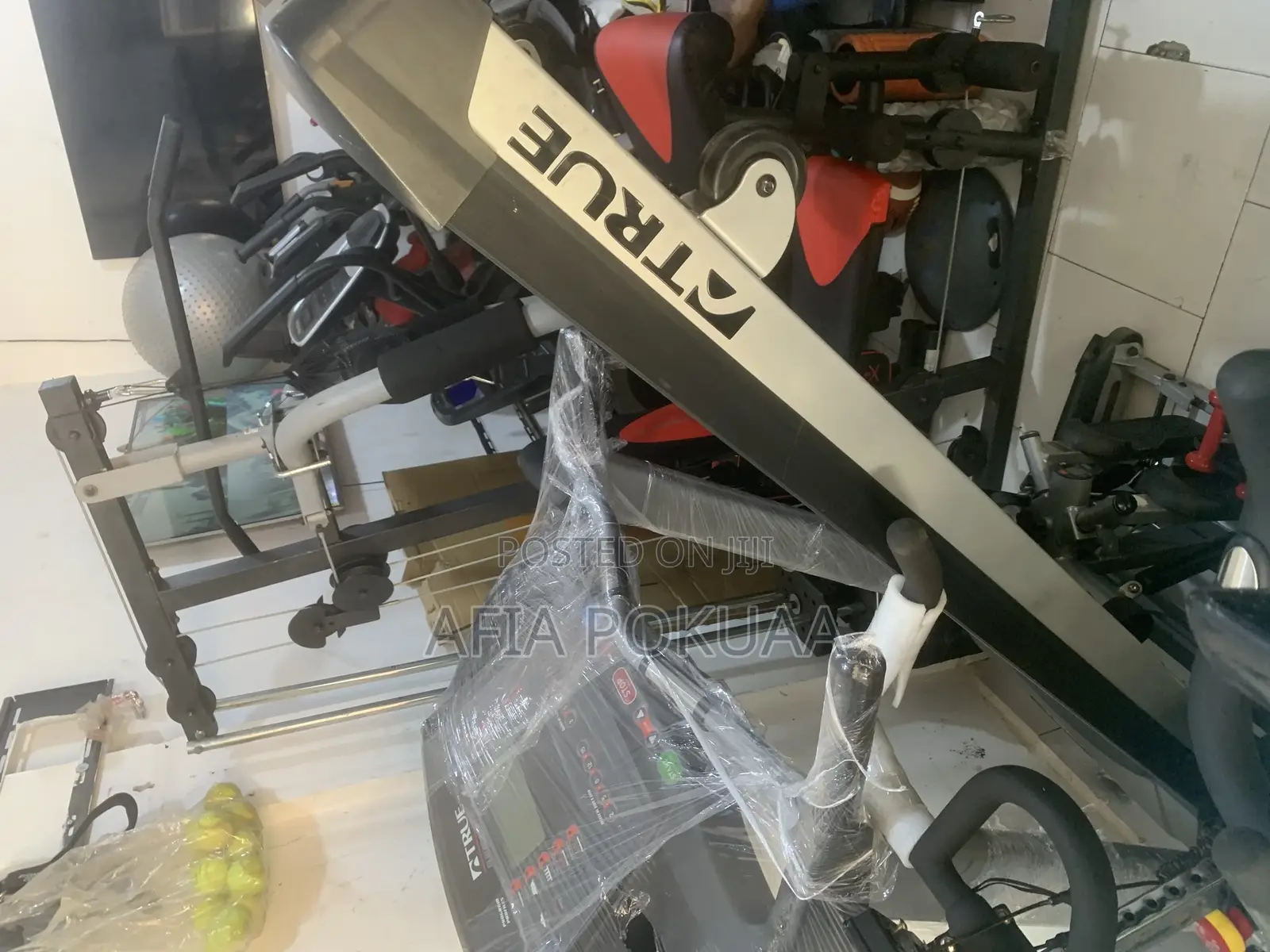 Commercial Treadmill 160