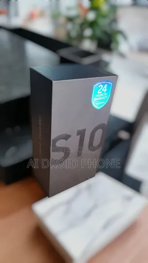 New Samsung Galaxy S10 128 GB Blue