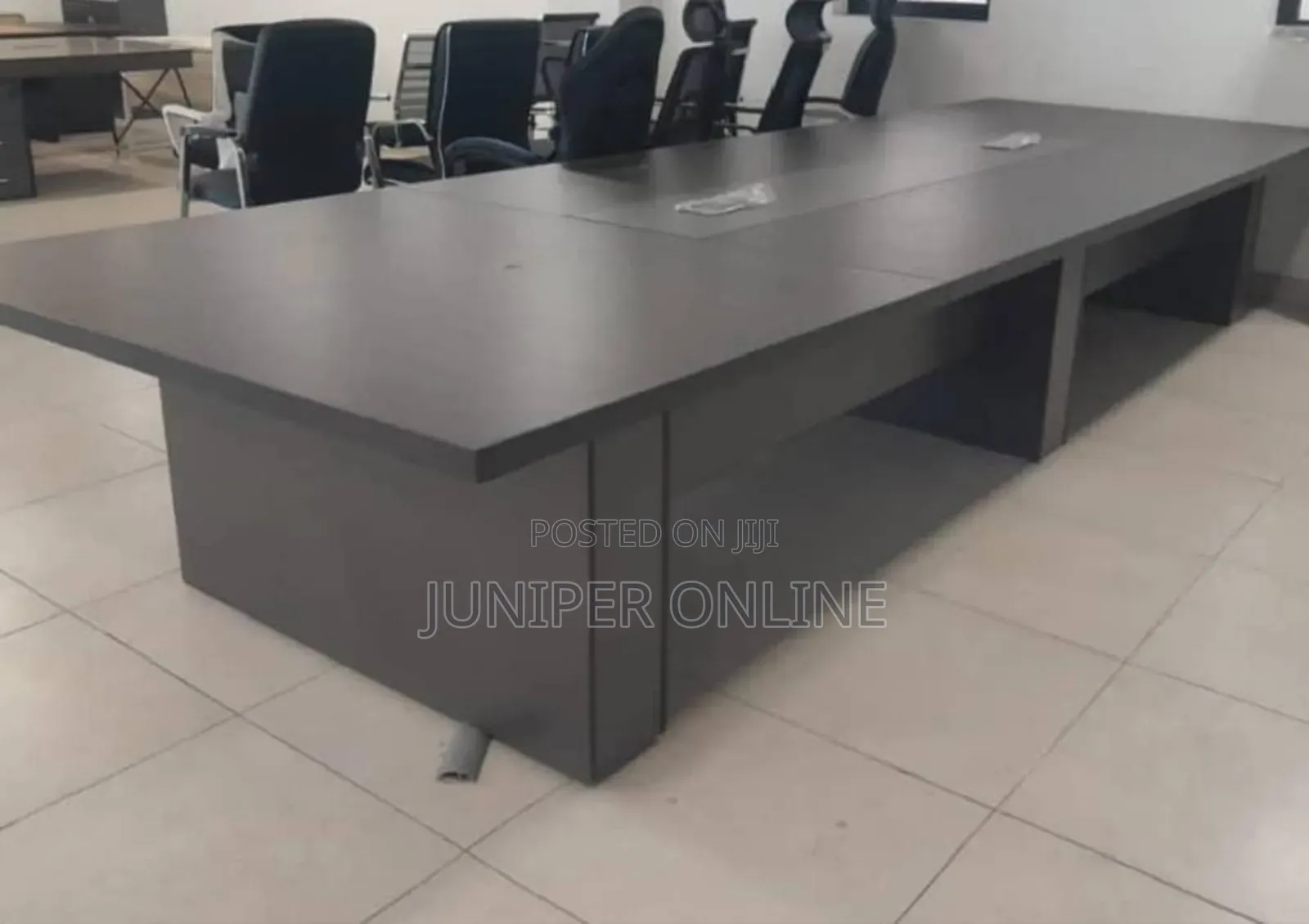 Kret Conference Table Meeting / Discussion