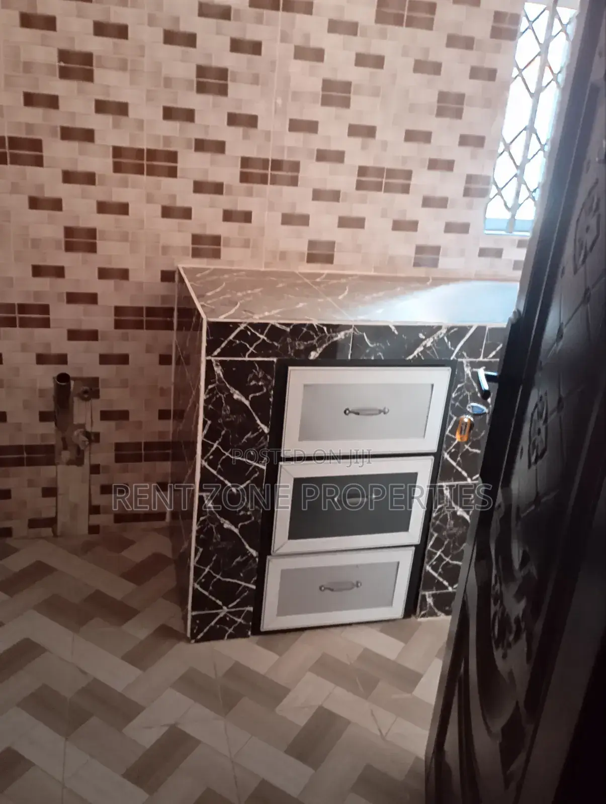 2bdrm Apartment in Rent Zone Properties, Amasaman for rent