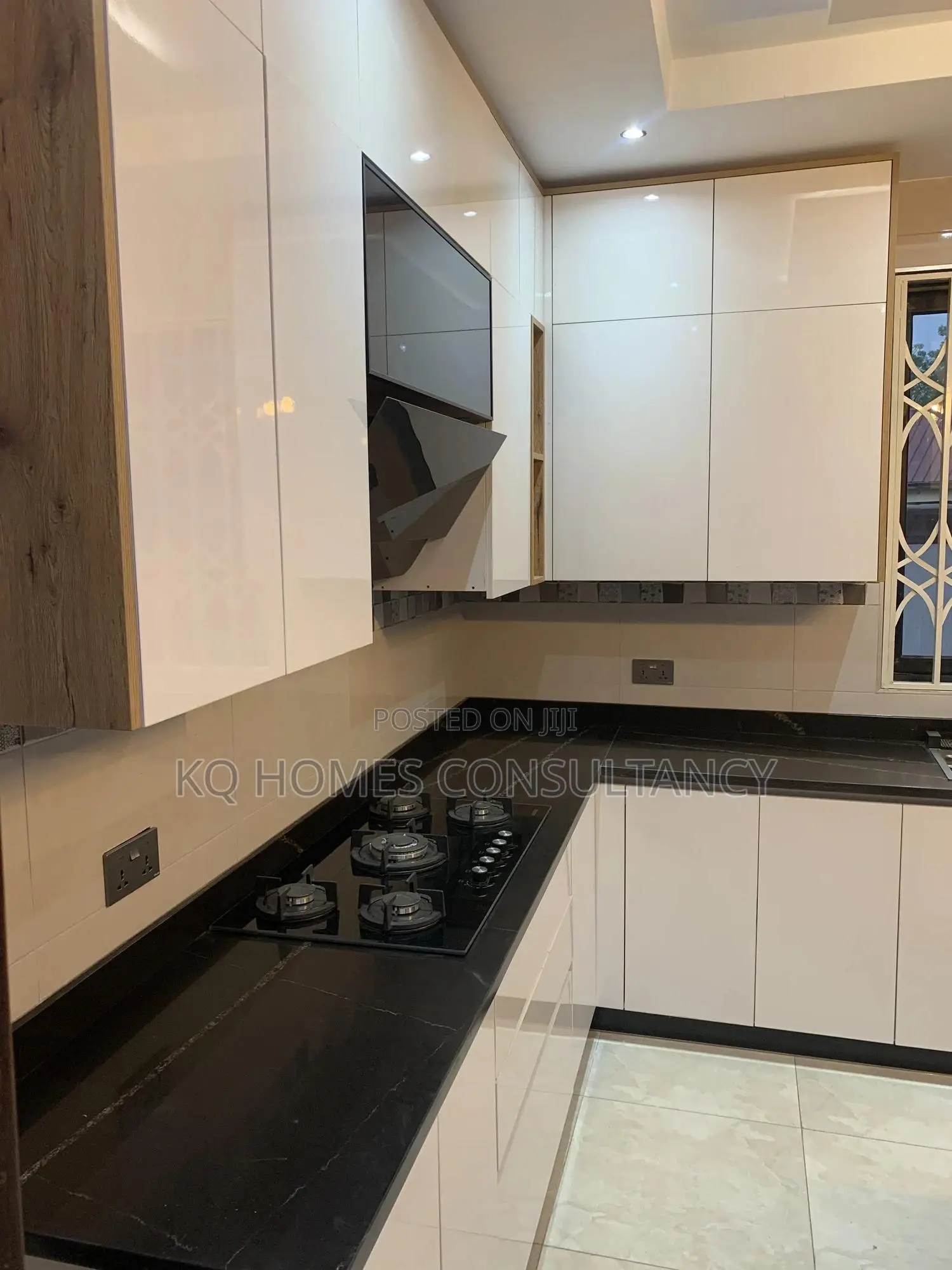 5bdrm House in East Legon for sale