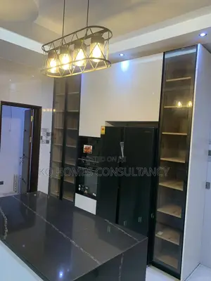 5bdrm House in East Legon for sale