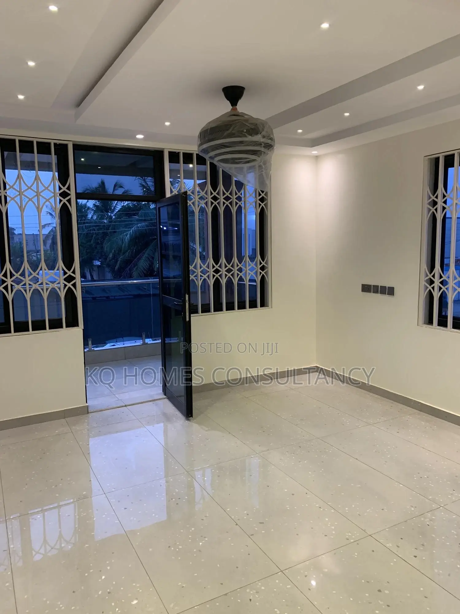 5bdrm House in East Legon for sale