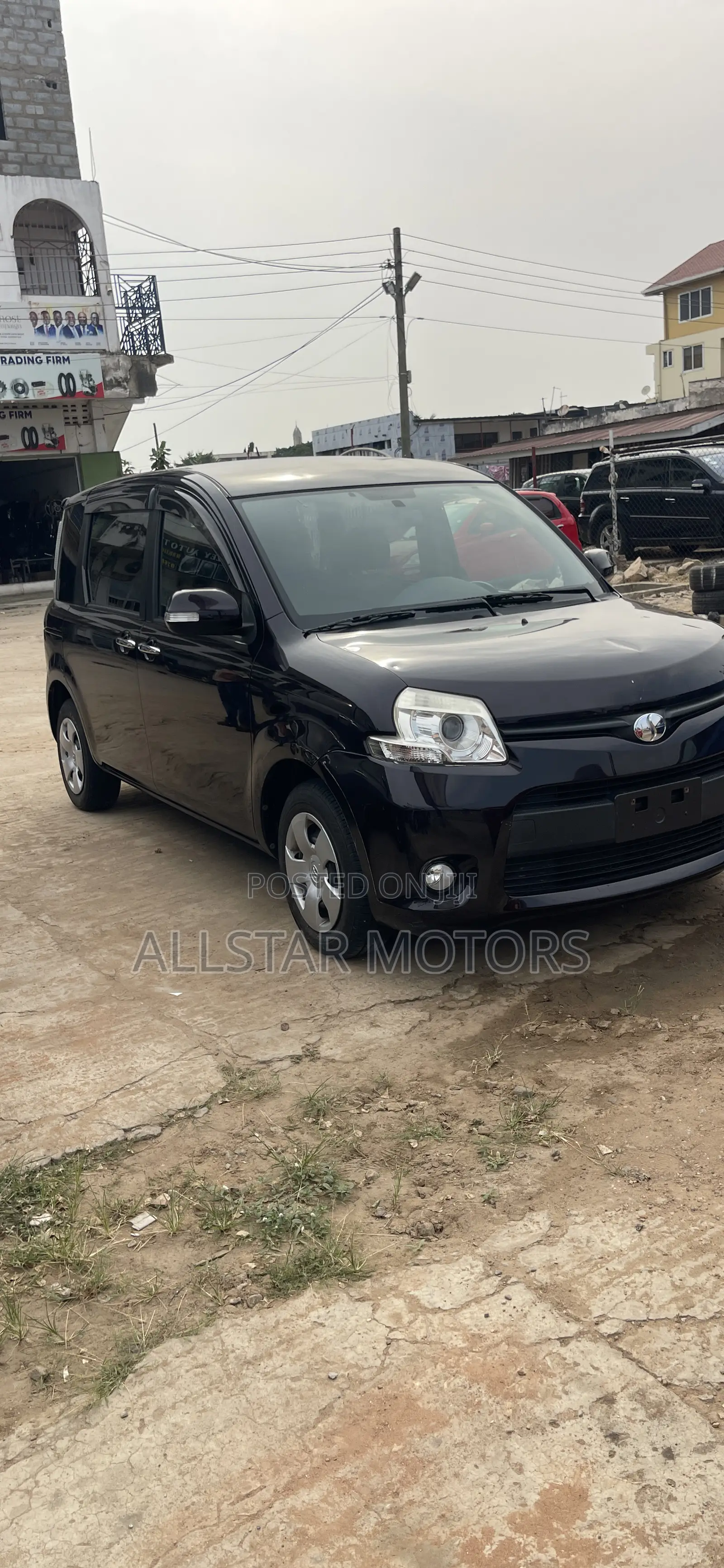 Toyota Sienta 1.5 AWD 2013 Matt Black