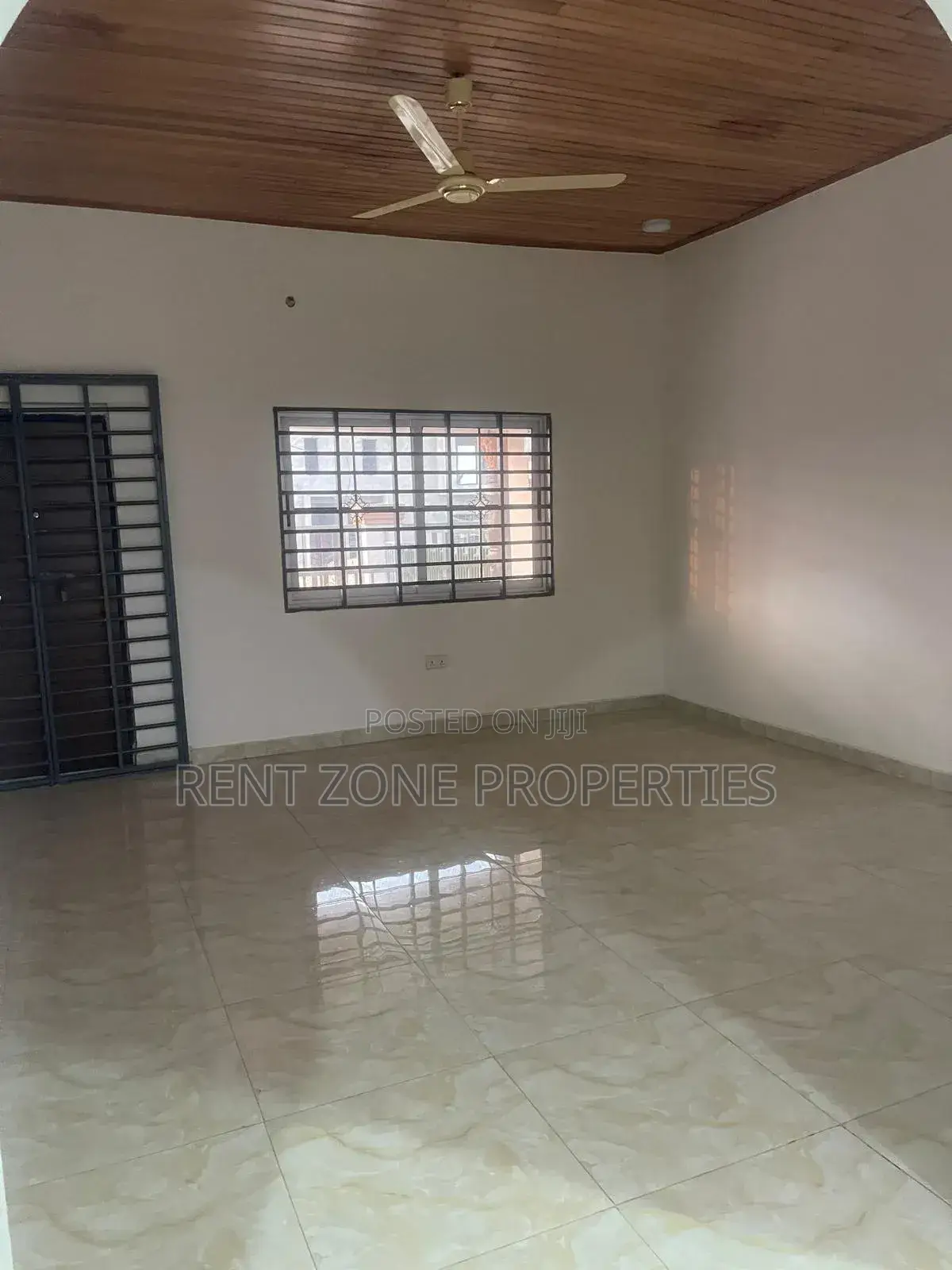 Mini Flat in Rent Zone Properties, Adenta for rent