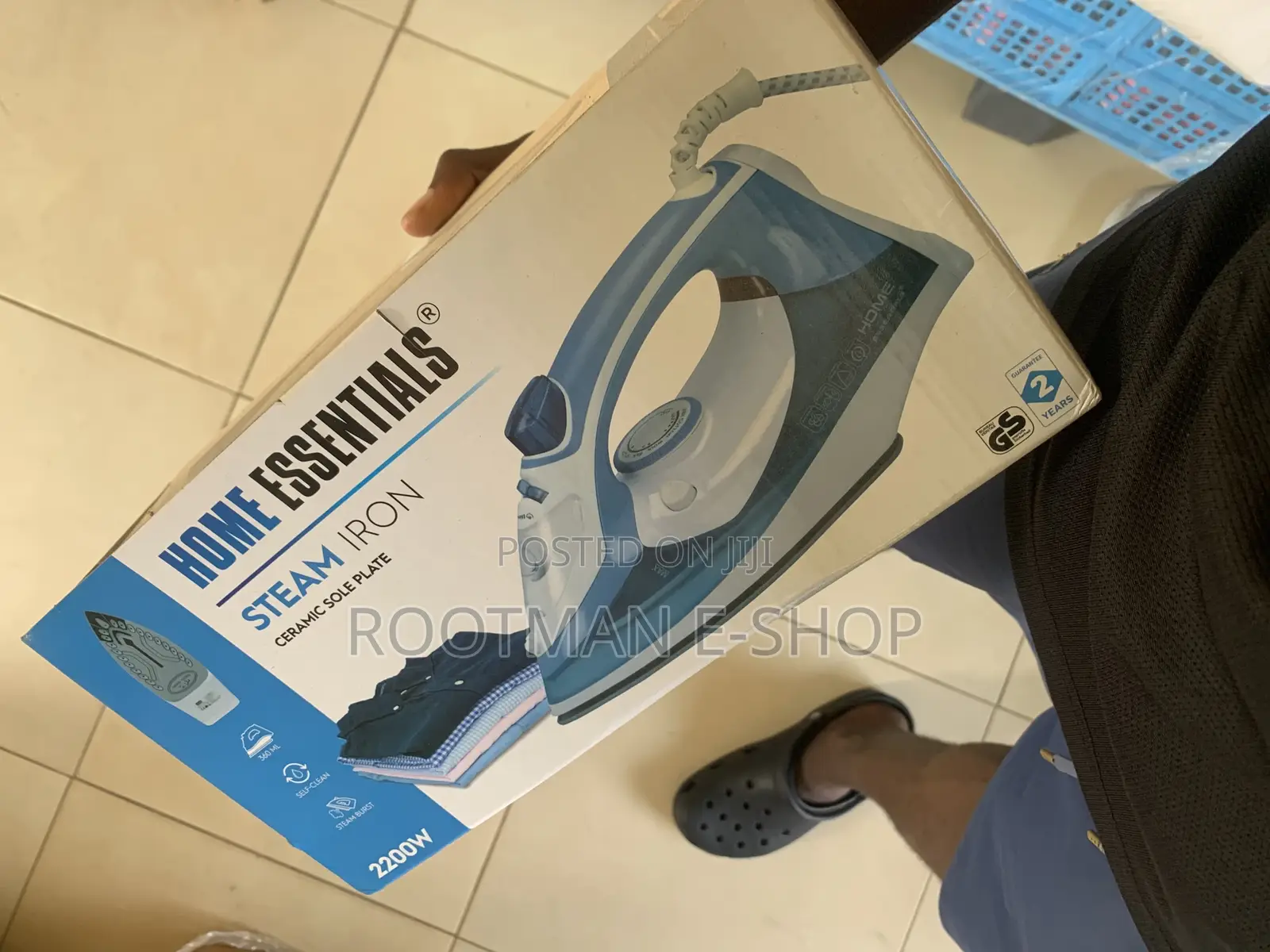 Steam Iron With Ceramic Sole Plate