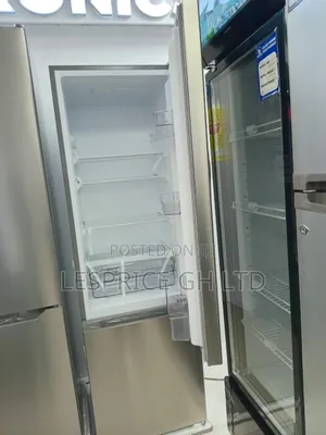 Midea 262L Fridge! Ultra-Modern Design