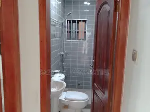 1bdrm Apartment in Broadcasting, Weija for rent