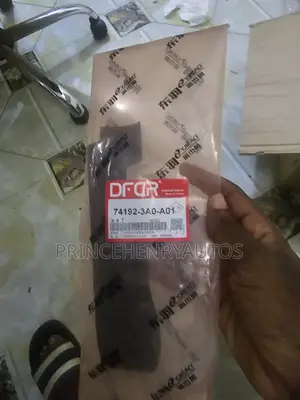 Rubber L Hood Seal 74192-3a0-a01