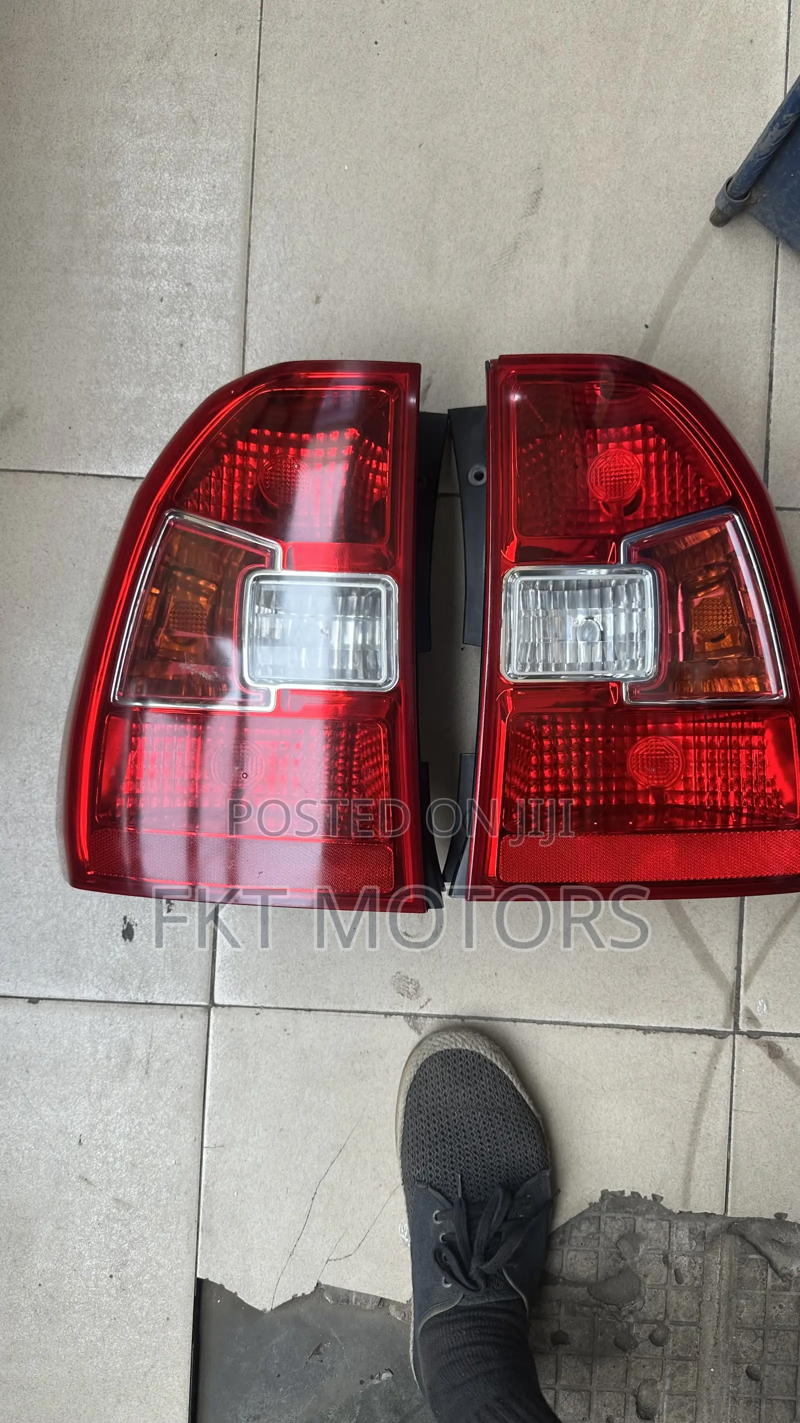 Kia Sportage Headlights Taillights 2009,2010,2011,2012,2013