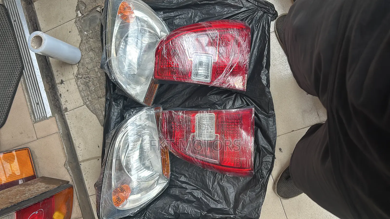 Kia Sportage Headlights Taillights 2009,2010,2011,2012,2013