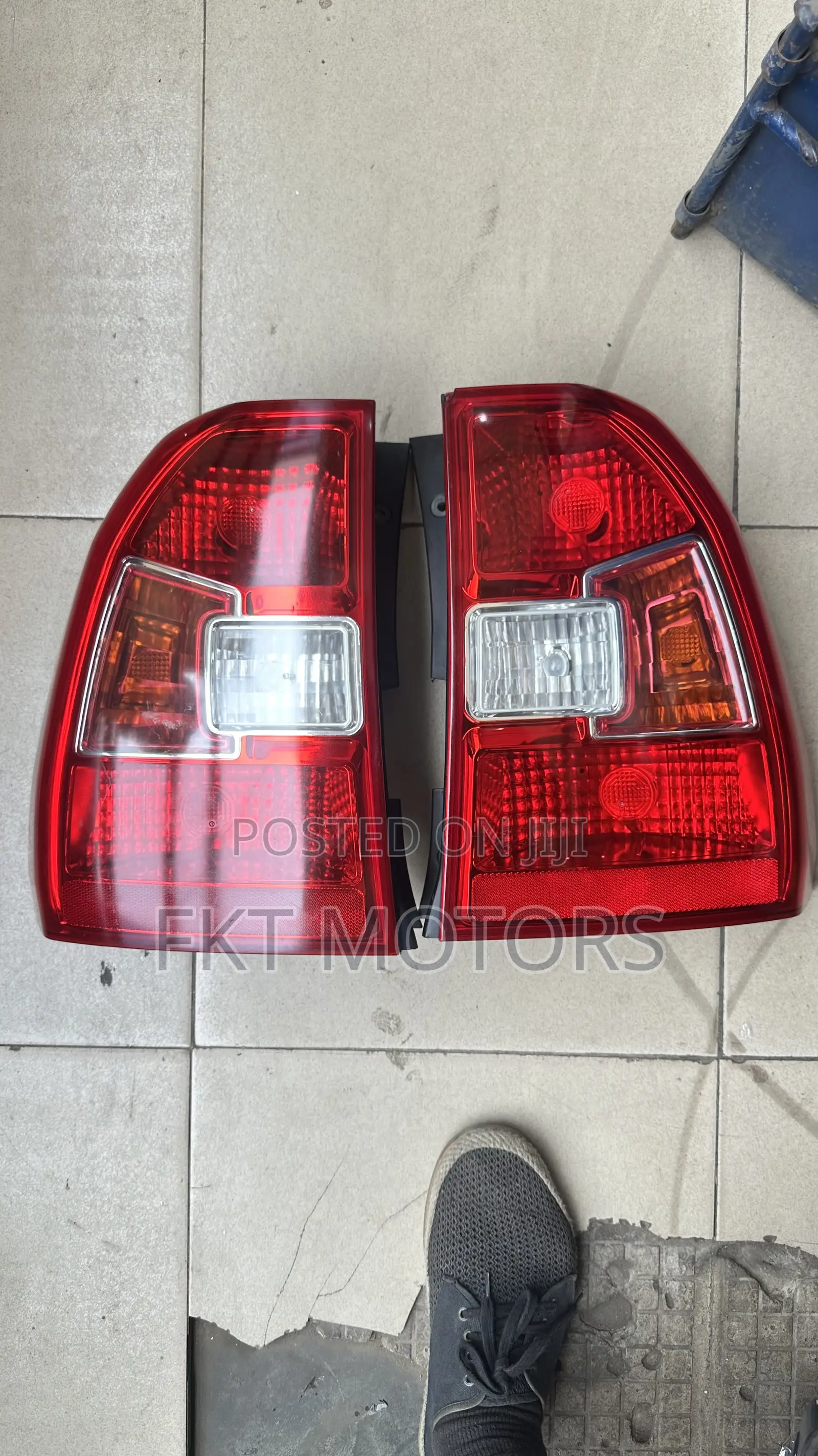 Kia Sportage Headlights Taillights 2009,2010,2011,2012,2013