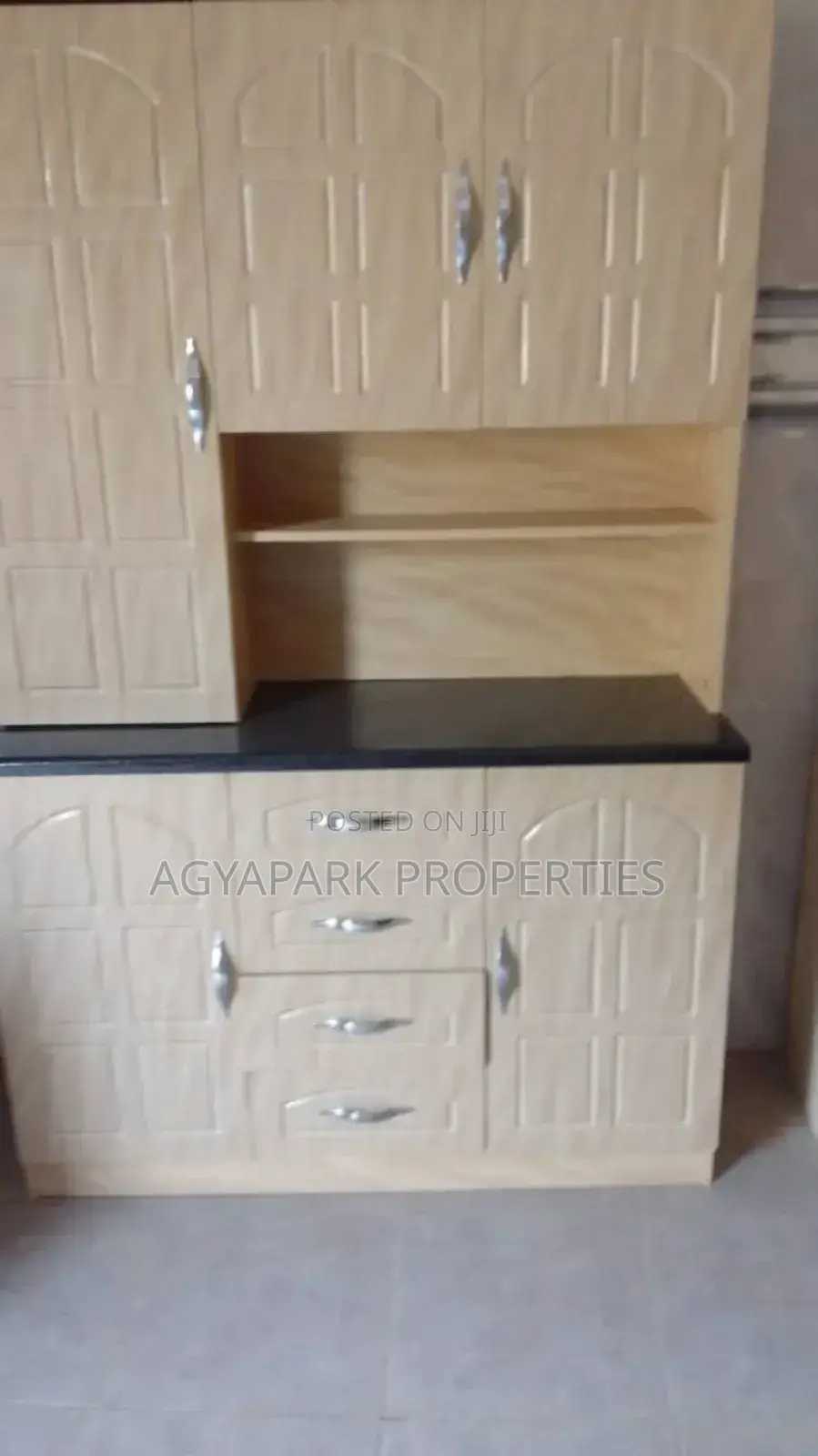 4bdrm House in Kotoku, Amasaman for sale