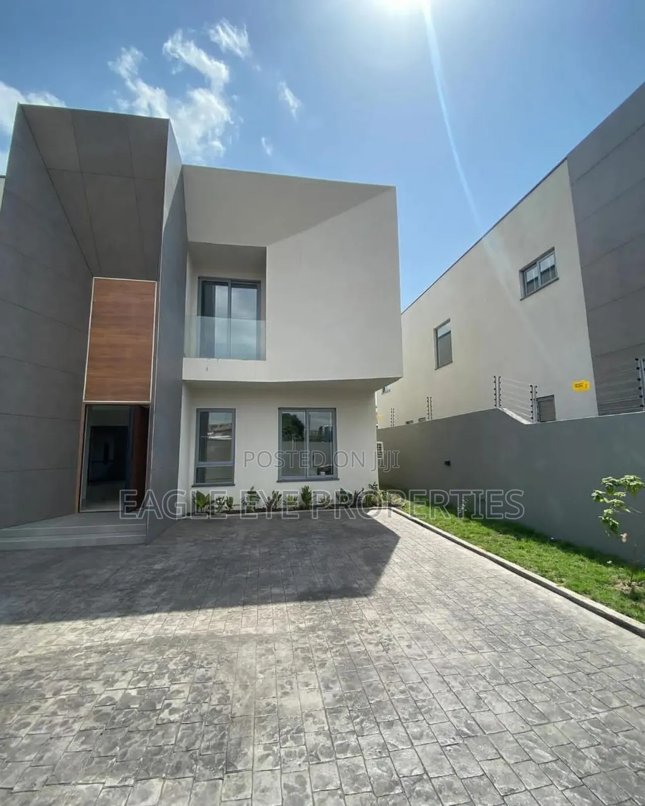4bdrm House in East Legon for sale