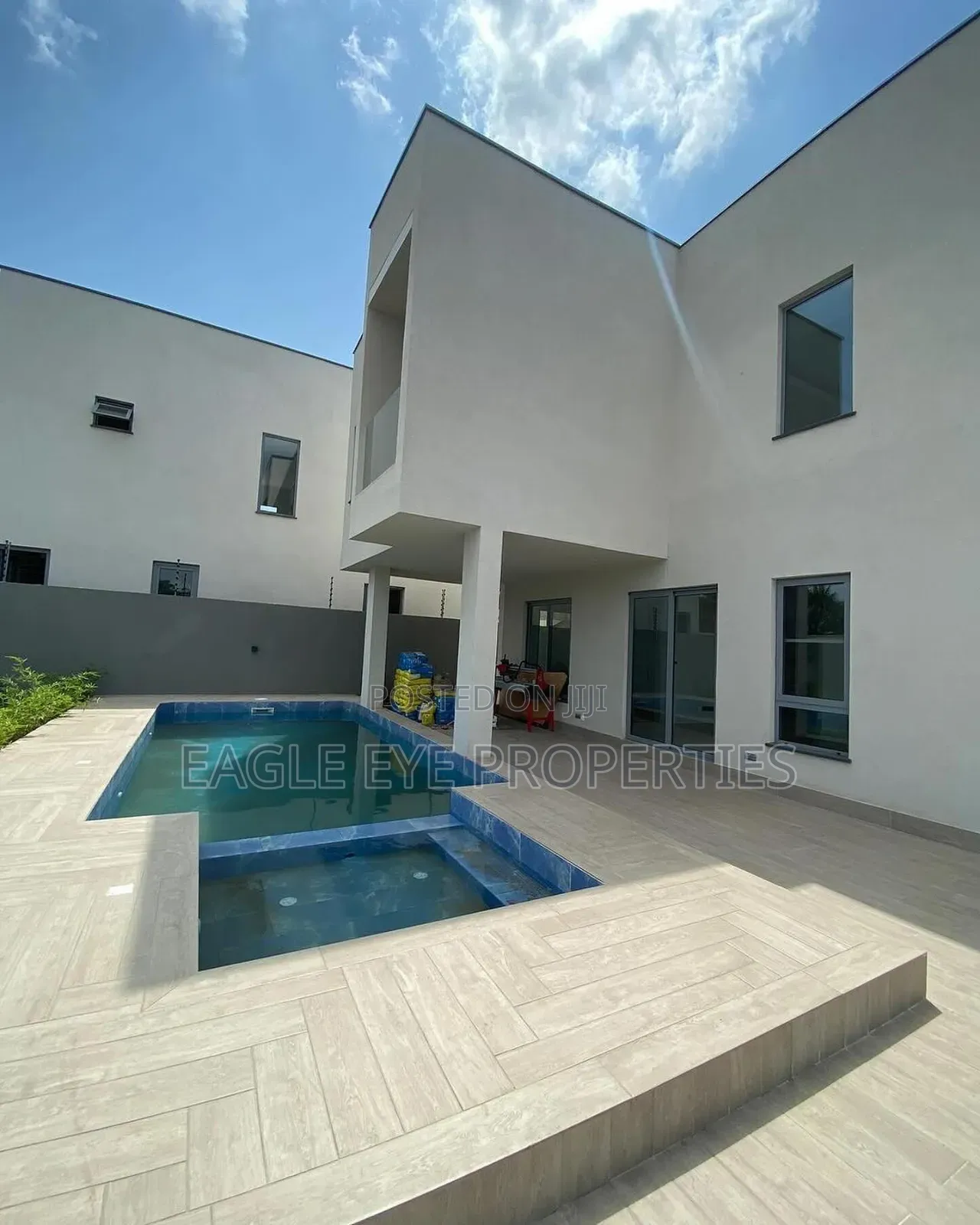 4bdrm House in East Legon for sale