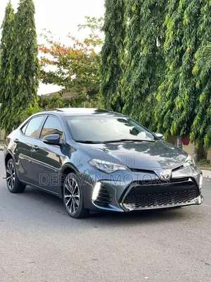 Toyota Corolla SE (1.8L 4cyl 6M) 2018 Gray