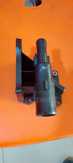 Ford Escape/Focus 2.5 Thermostat Housing