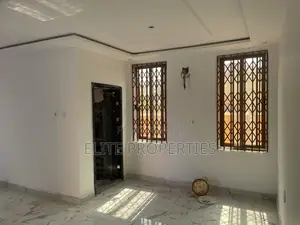 2bdrm Apartment in Community 25 Tema - for rent