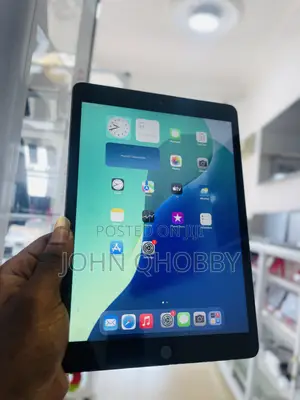 Apple iPad 10.2 (2020) 32 GB Gray