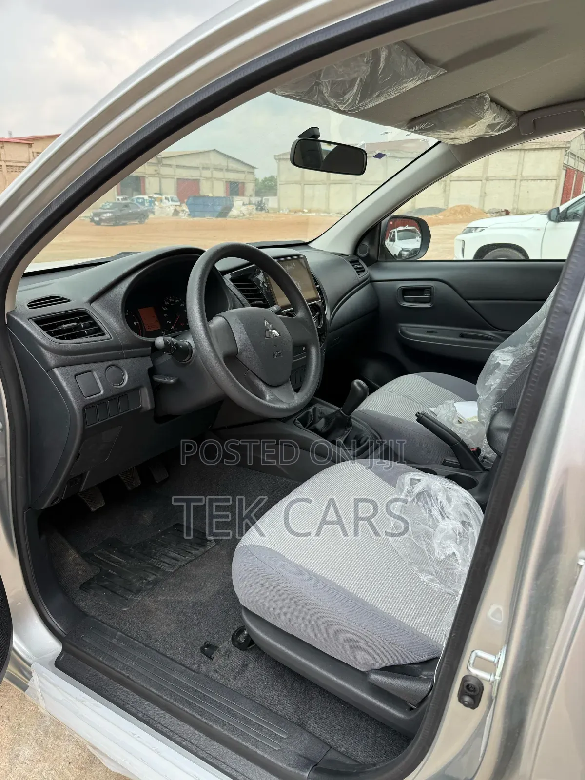 New Mitsubishi L200 2023 White