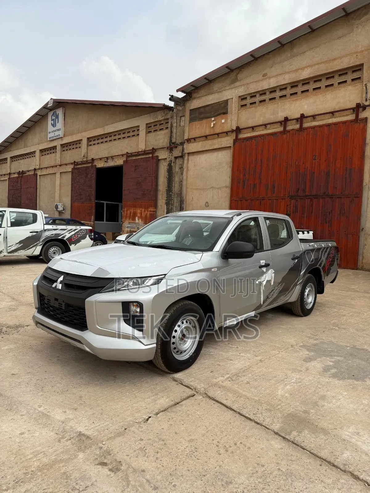 New Mitsubishi L200 2023 White