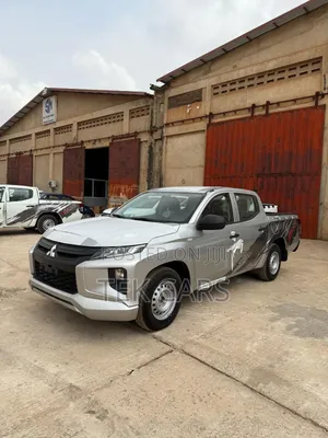 New Mitsubishi L200 2023 White