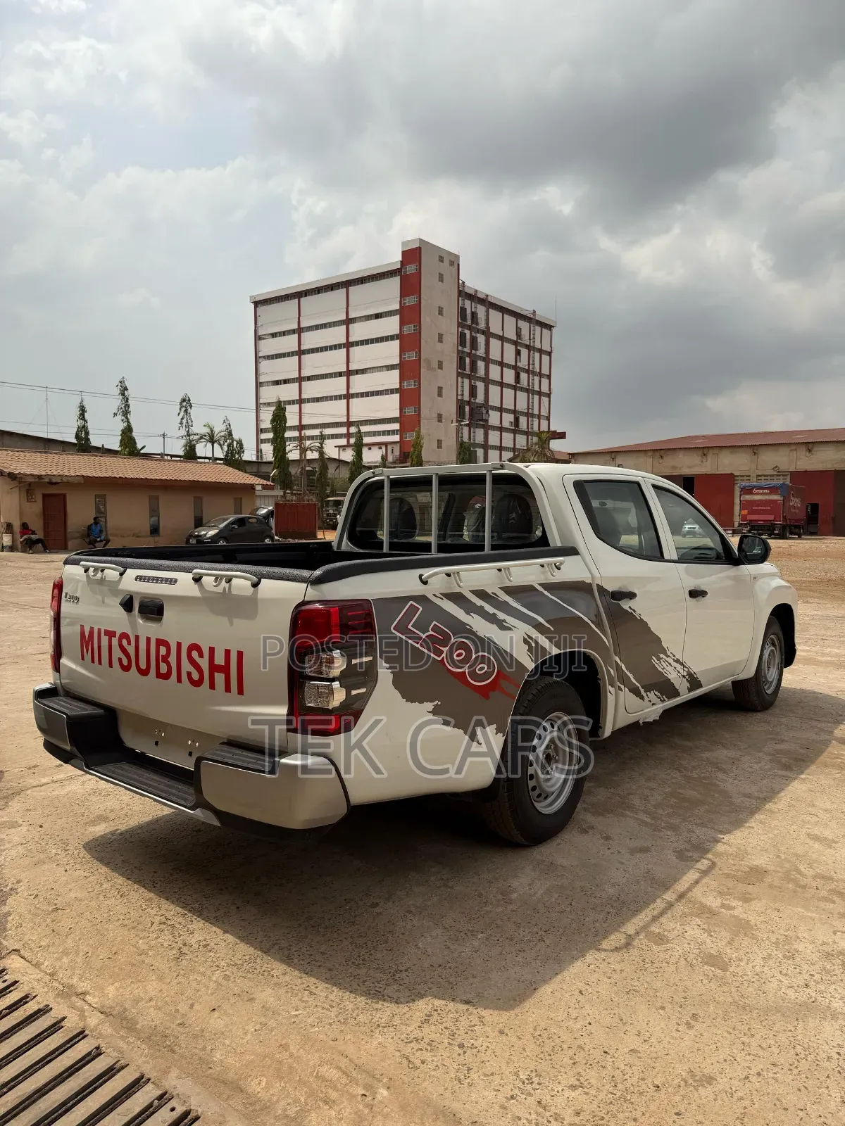 New Mitsubishi L200 2023 White