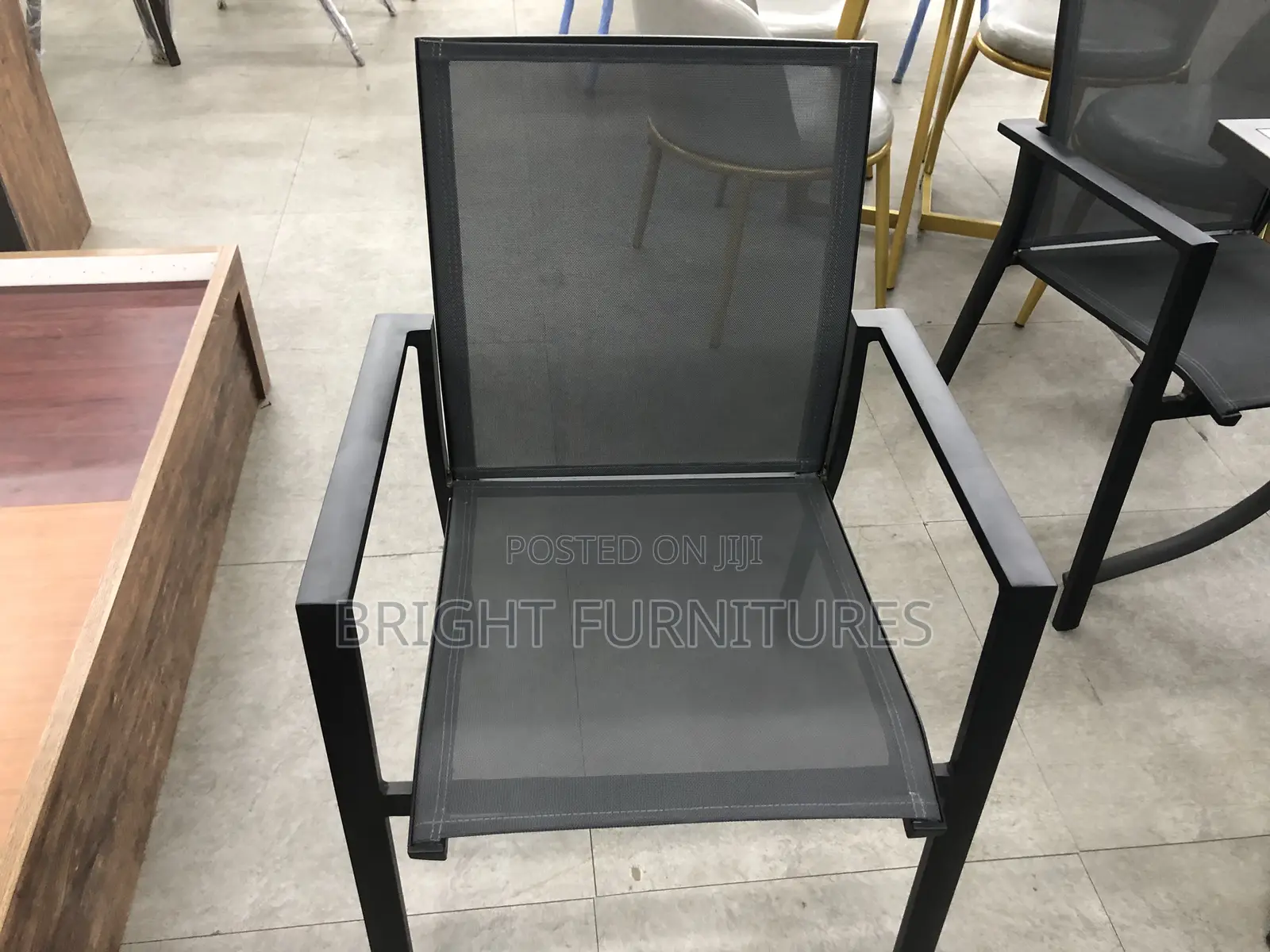 Foreign Quality Outdoor Table With Four Chairs